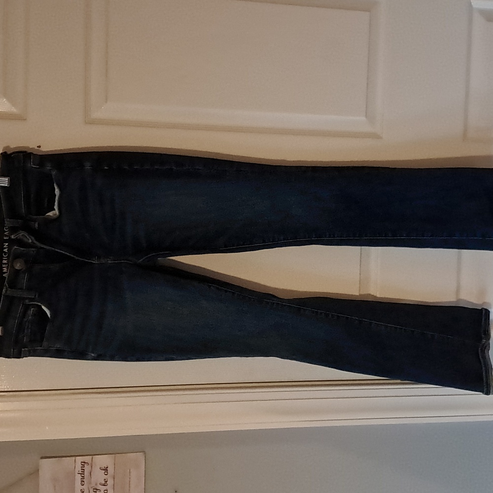 American Eagle dark jeans. Size 6 regular